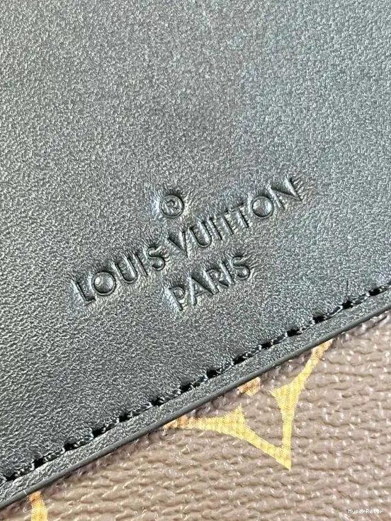 LOUIS MARCEAU VUITTON 0704